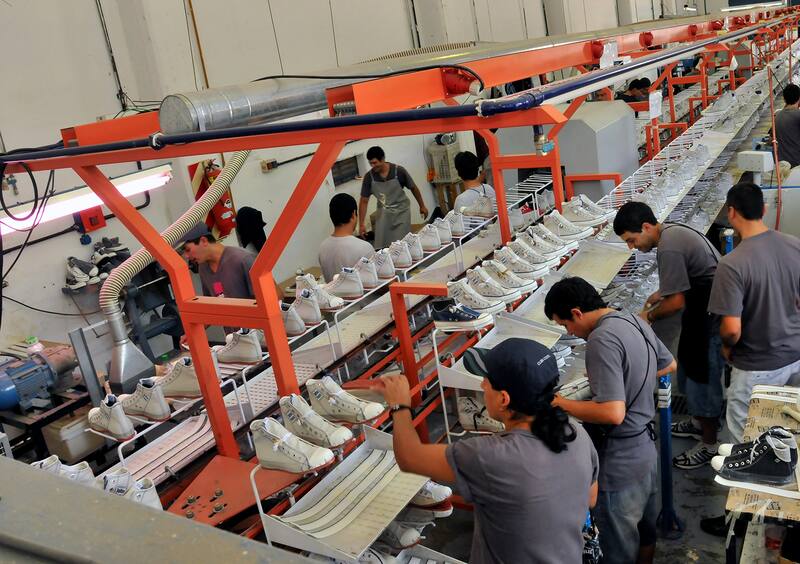 JOHN FOOS DEJA DE PRODUCIR EN ARGENTINA PARA IMPORTAR DESDE CHINA