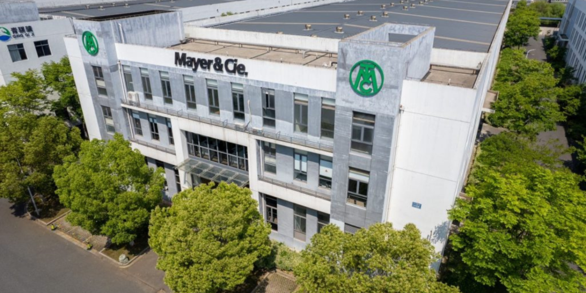 LA EMPRESA ALEMANA DE MAQUINAS TEXTILES MAYER & CIE SALE A COMPETIR NUEVAMENTE