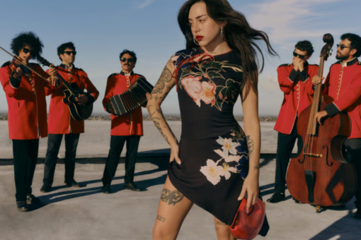 LA MARCA ESPAÑOLA DESIGUAL RELANZA SU NUEVA CAMPAÑA CON NICKI NICOLE