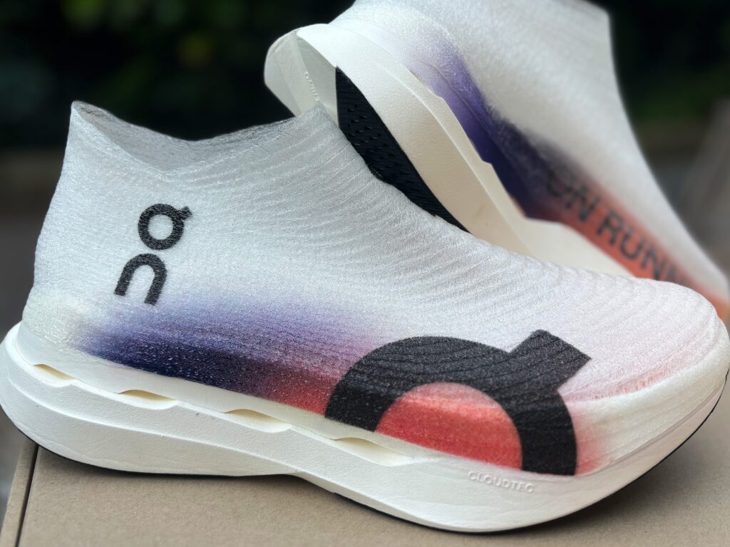 ZAPATILLAS MARCA ON LIGHTSPRAY CLOUDBOOM STRIKE