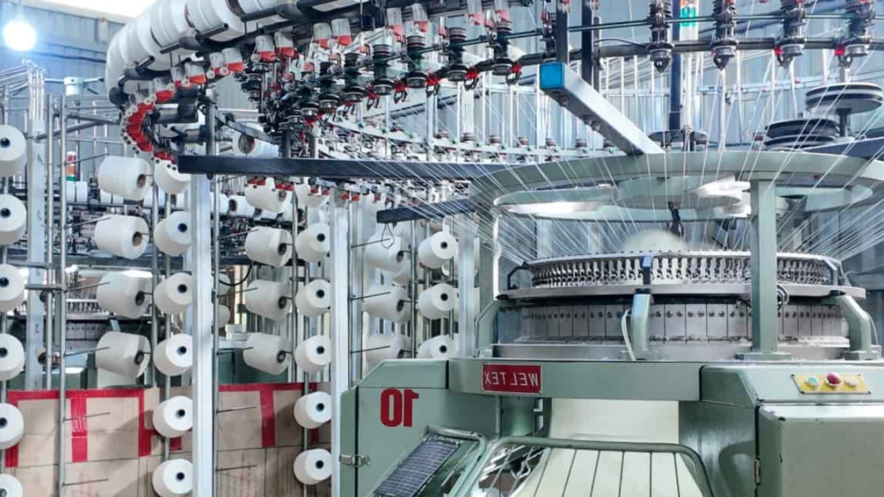 CAEN LOS PEDIDOS DE MAQUINARIA TEXTIL ITALIANA Y CRECE LA INCERTIDUMBRE PARA INVERTIR