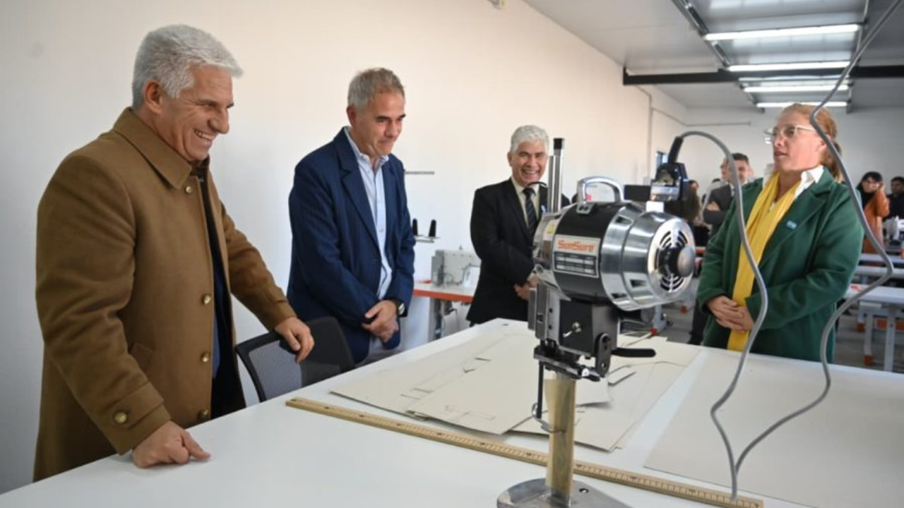 INAUGURARON UN TALLER DE COSTURA EN UNA CARCEL DE SAN LUIS