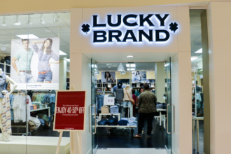 LA MARCA DE JEANS LUCKY BRAND LLEGA A ARGENTINA Y PROMETE VENDER AL MISMO PRECIO QUE EN ESTADOS UNIDOS