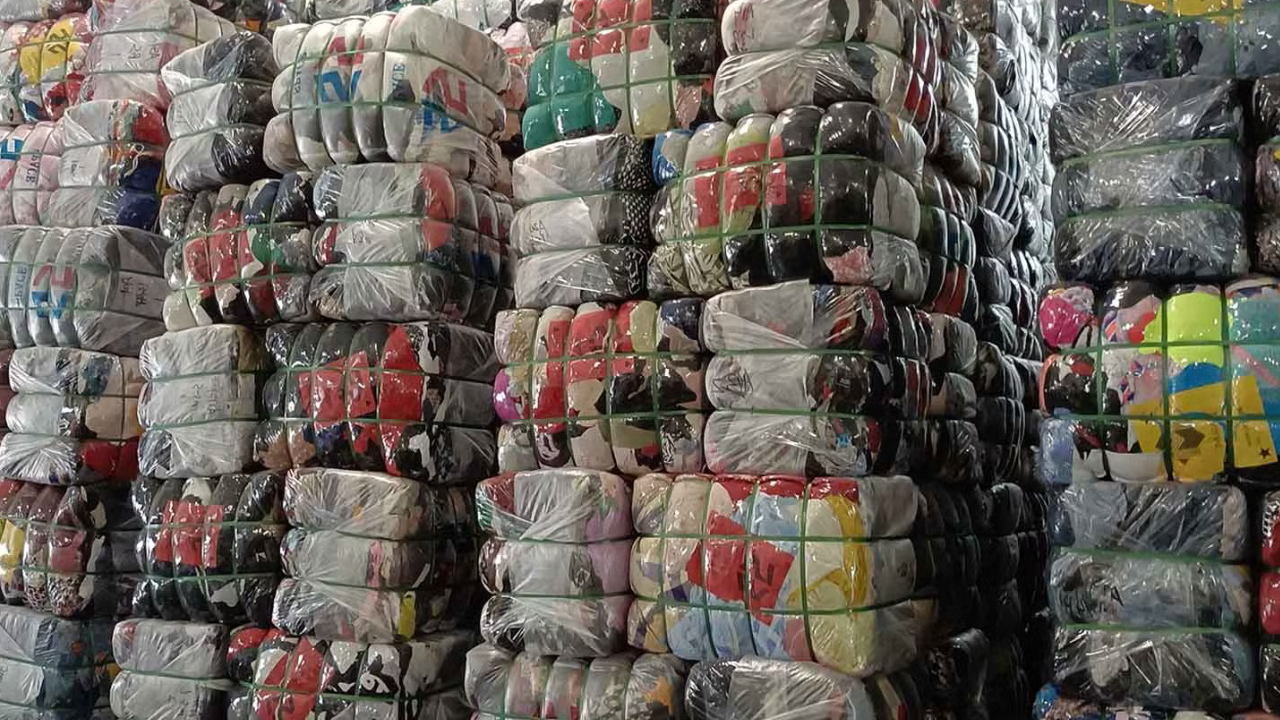 UN PROYECYTO DE LEY BUSCA FRENAR LA IMPORTACION DE ROPA USADA EN ARGENTINA