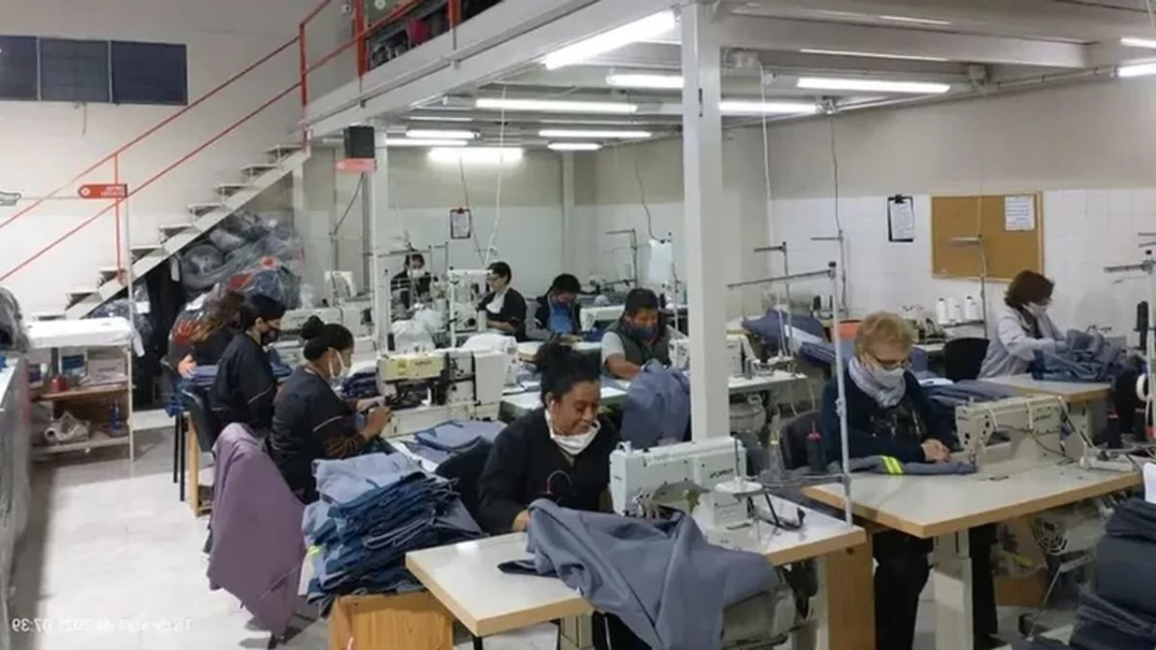 CIERRA UNA FABRICA TEXTIL DE INDUMENTARIA QUE PRODUCIA PARA PORTSAID, DESIDERATA Y SYSTEM