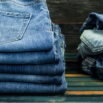 UN NUEVO INFORME SOBRE EL PROCESAMIENTO DEL DENIM ALERTA SOBRE EL USO DE AGUA Y SU IMPACTO AMBIENTAL