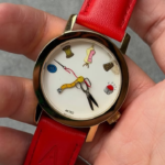 AKTEO LA MARCA FRANCESA DE RELOJES QUE CREO UNA COLECCION INSPIRADA EN EL DISEÑO LA SASTRERIA Y LA COSTURA