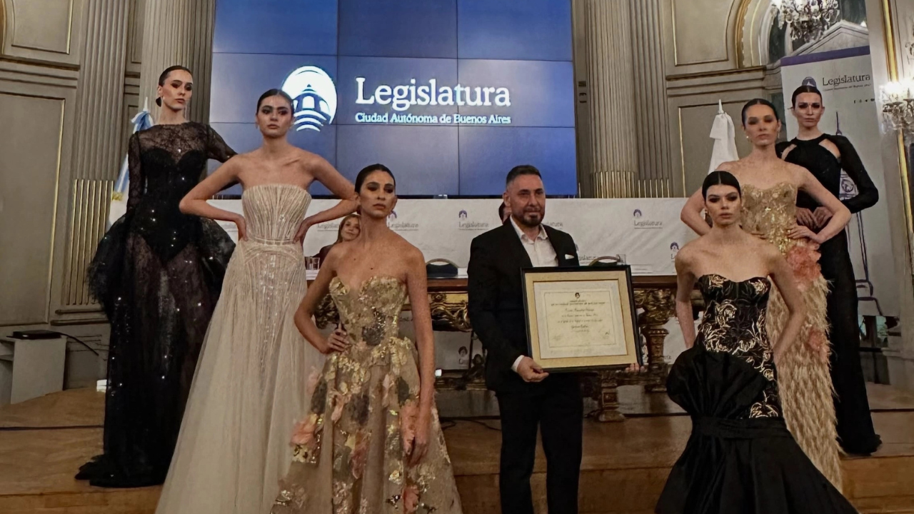 El diseñador Gustavo Cadile fue distinguido como Personalidad Destacada de la Cultura en Buenos Aires
