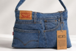 LEVIS RECYCLE LA CAMPAÑA QUE RECOLECTA JEANS USADOS PARA CREAR NUEVOS PRODUCTOS Y FOMENTAR LA ECONOMIA CIRCULAR CON IMPACTO SOCIAL