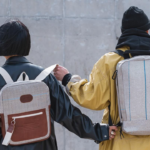 FRACKING DESIGN LA EMPRESA ARGENTINA QUE RECICLA EL DESCARTE DEL PETROLEO Y FRACKING PARA CREAR MOCHILAS Y ACCESORIOS