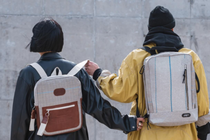 FRACKING DESIGN LA EMPRESA ARGENTINA QUE RECICLA EL DESCARTE DEL PETROLEO Y FRACKING PARA CREAR MOCHILAS Y ACCESORIOS