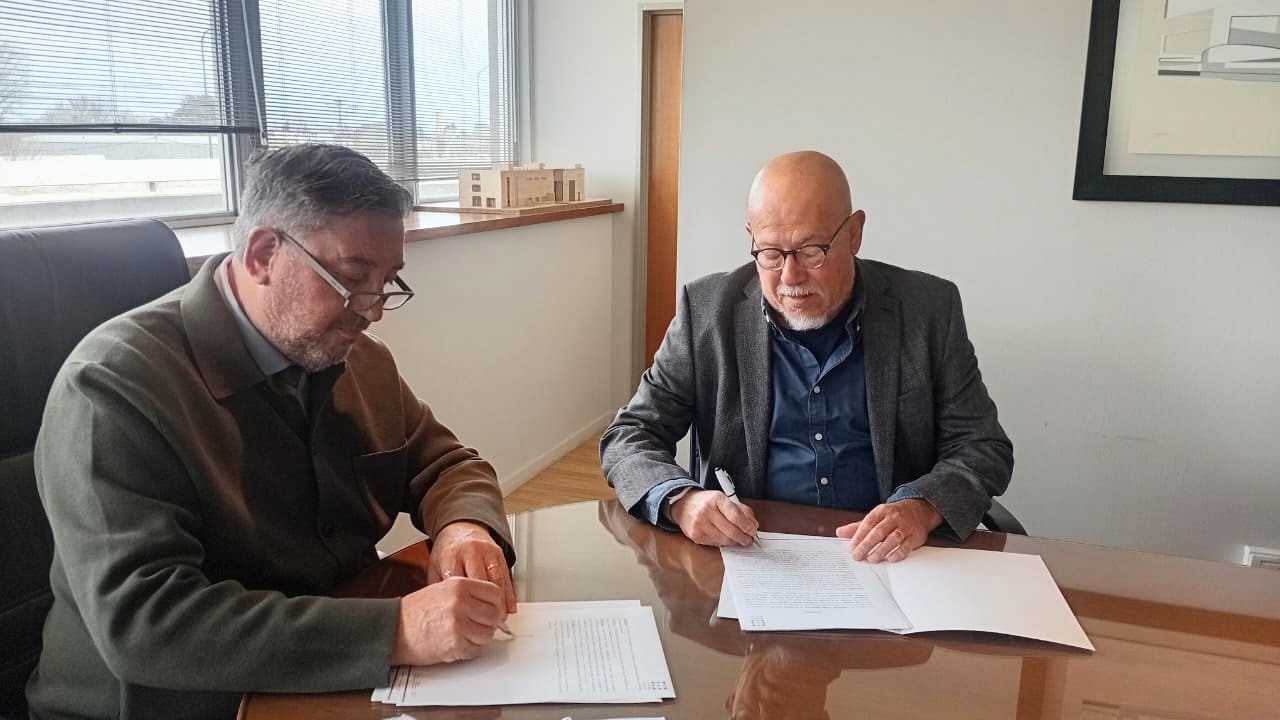 La Cámara Textil de Pergamino cedió equipamiento a una universidad por 30 años