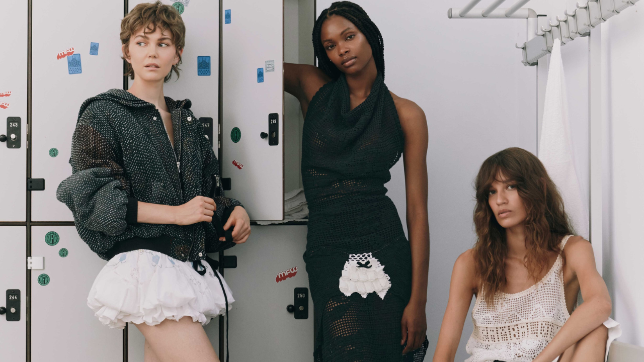 Prada abre los desfiles y Moschino presenta a sus nuevos directores creativos en la Semana de la Moda de Milán