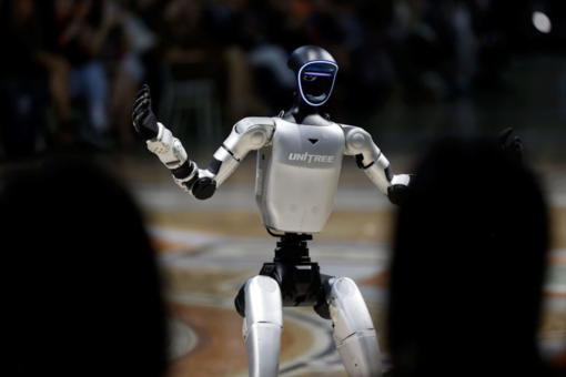 Robots en la pasarela de Vogue World Milano ¿qué futuro le espera a la creatividad humana