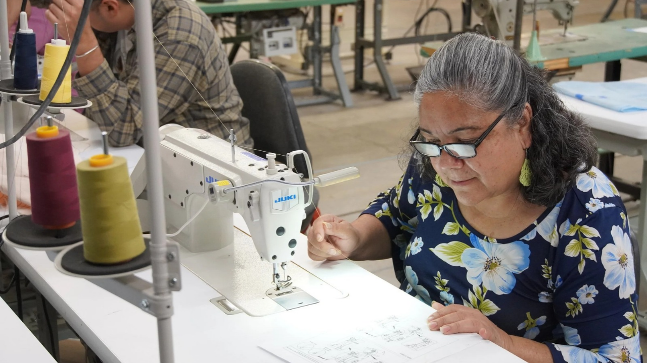 Día Mundial de la Costurera cómo evolucionó el oficio que sigue siendo clave para la industria