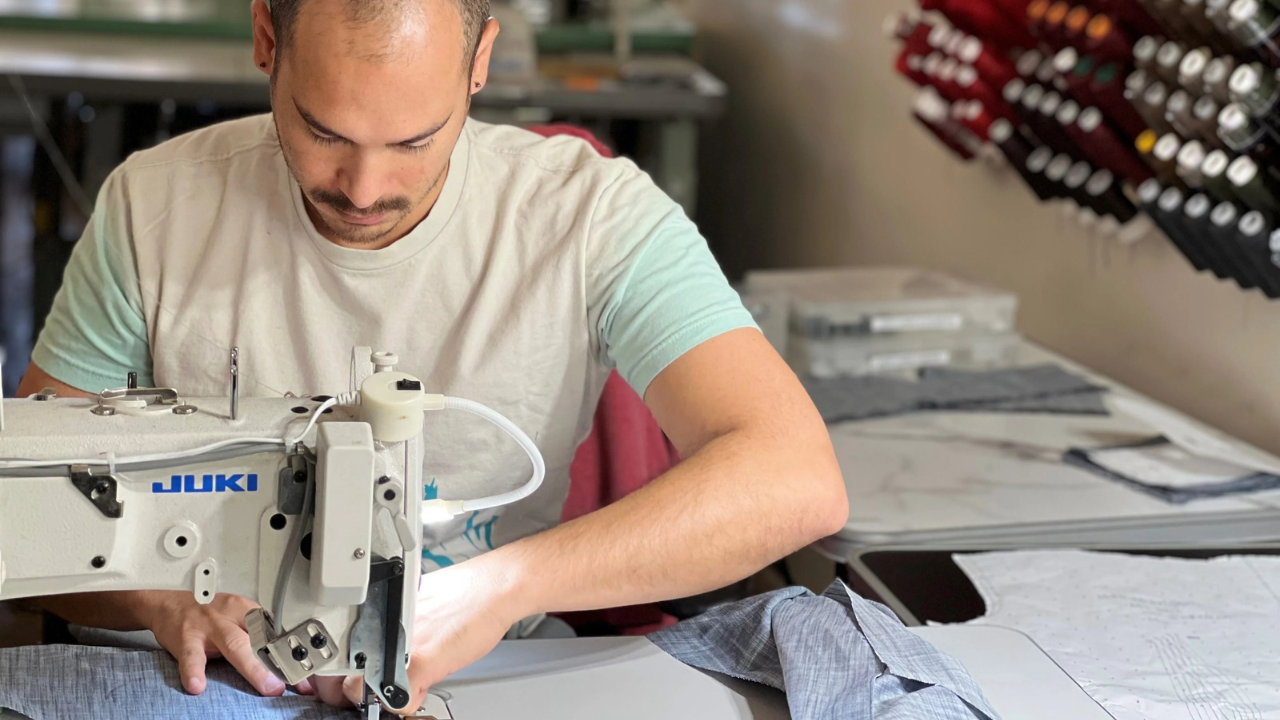 Molderรญa digital, sublimaciรณn y corte lรกser cรณmo optimizar la producciรณn textil de principio a fin