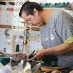 Zapatazo en Plaza de Mayo fabricantes regalarán 1000 pares de zapatos por la crisis en la industria